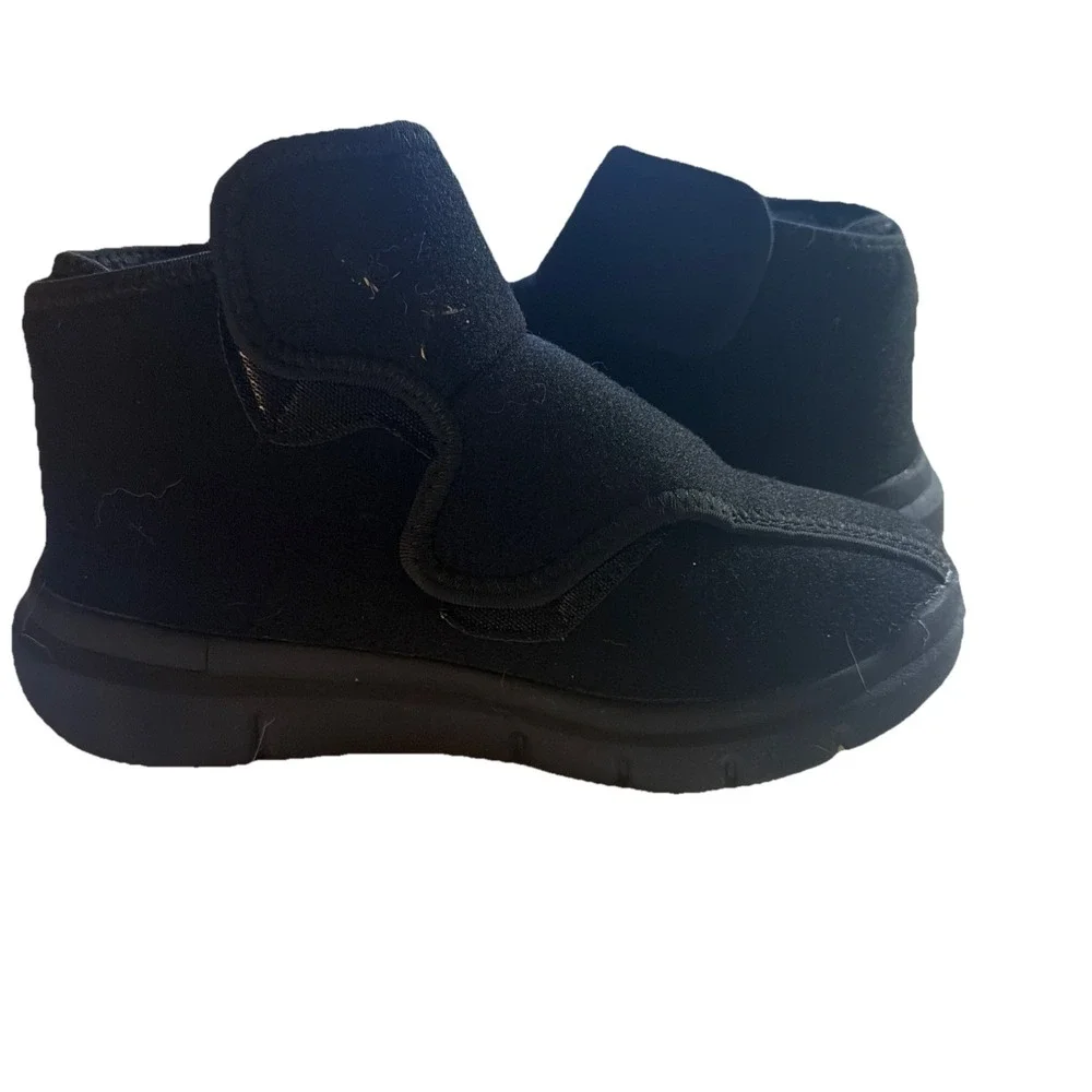 FitVille Easy Top Wings Shoes - 8EW Womens Black Diabetic Edema